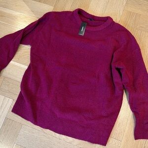 Express Women's Sweater in Rich Burgundy